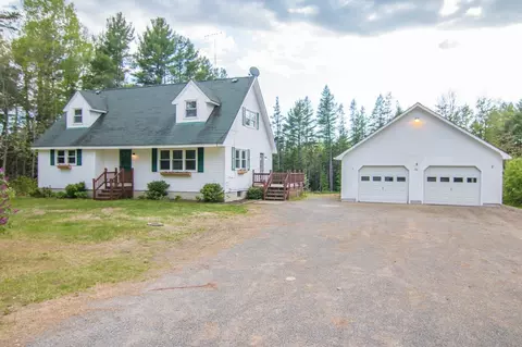 216 Main Rd, Passadumkeag, ME 04475