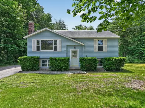 79 Ross Rd, Old Orchard Beach, ME 04064