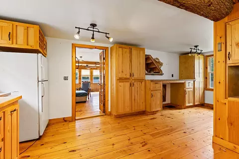 Entry Way - 40 Albee Rd, Augusta, ME 04330 photo 1 of 1