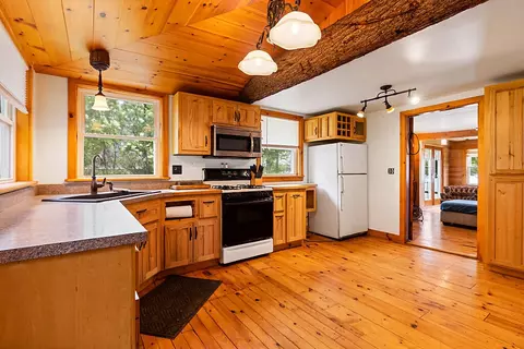 Kitchen - 40 Albee Rd, Augusta, ME 04330 photo 3 of 4