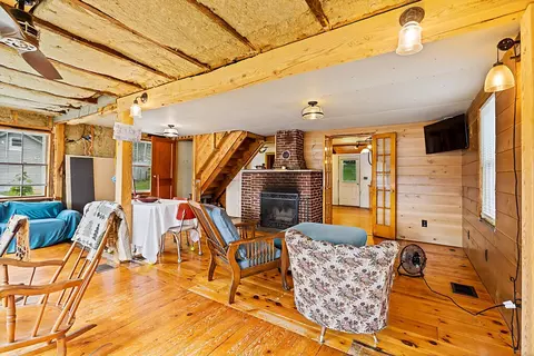 Living - 40 Albee Rd, Augusta, ME 04330 photo 2 of 5