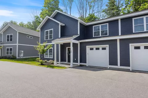28 Fawn Woods Way #28, Westbrook, ME 04092