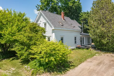 26 Kaler St, Winterport, ME 04496