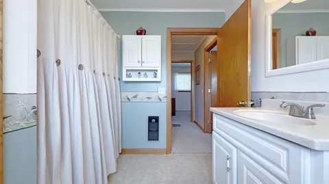 Bath - 243 Goding Rd, Ashland, ME 04732 photo 4 of 6