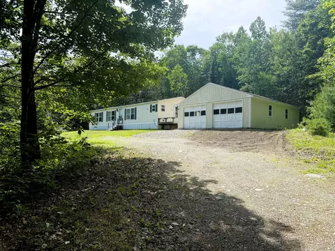 353 Controversy Ln, Waldoboro, ME 04572