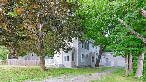 27 Church St, Livermore Falls, ME 04254