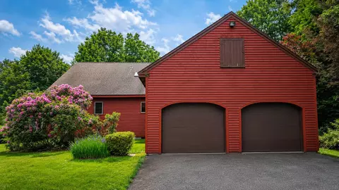 23 Raymond Hill Rd, Raymond, ME 04071