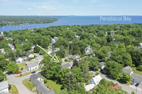 53 Congress St, Belfast, ME 04915