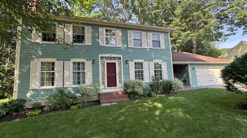130 Pineloch Dr, Portland, ME 04103