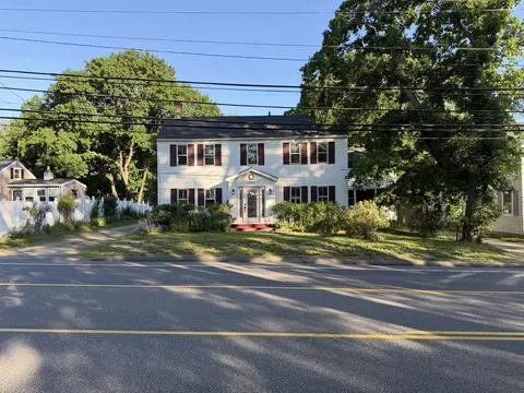 2010 Post Rd, Wells, ME 04090