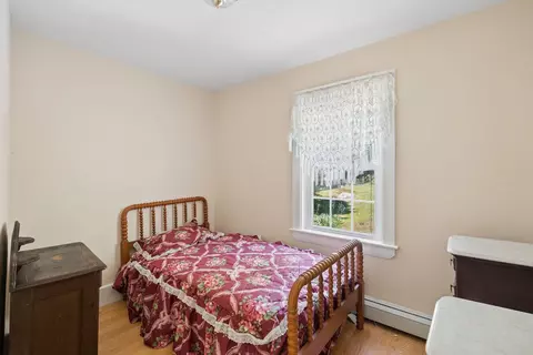 Bedroom - 63 Sebasco Rd, Phippsburg, ME 04562 photo 3 of 8