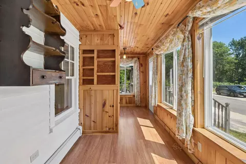 Entry Way - 63 Sebasco Rd, Phippsburg, ME 04562 photo 4 of 5