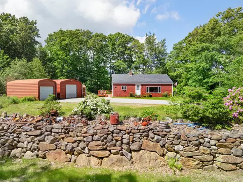 63 West St, Rockport, ME 04856