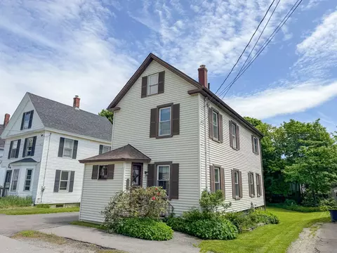 221 Birch St, Bangor, ME 04401