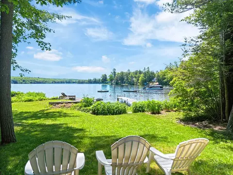 18 Thurston Dr, Monmouth, ME 04259