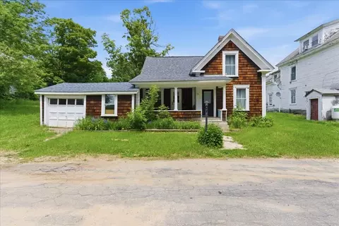 16 Depot St, West Paris, ME 04289