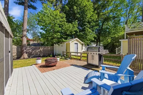 Exterior - 30 Seaview Ave, Ogunquit, ME 03907 photo 6 of 15