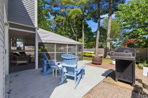 Exterior - 30 Seaview Ave, Ogunquit, ME 03907 photo 12 of 15