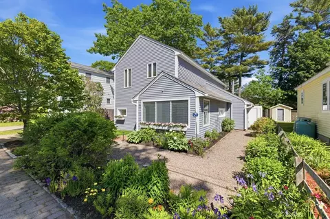 30 Seaview Ave, Wells, ME 04090