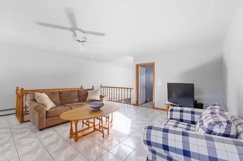 Living - 30 Seaview Ave, Ogunquit, ME 03907 photo 3 of 3
