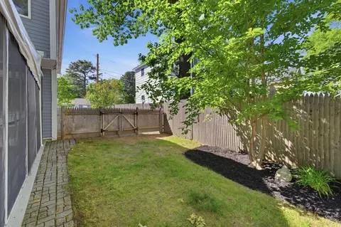 Exterior - 30 Seaview Ave, Ogunquit, ME 03907 photo 8 of 15