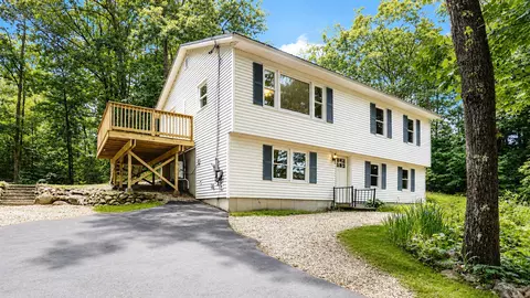 152 Blake Rd, Standish, ME 04084