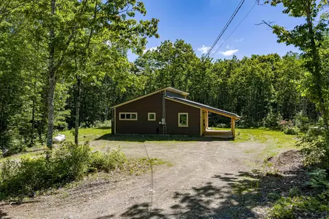 8 Cooper Rdg, Belfast, ME 04915