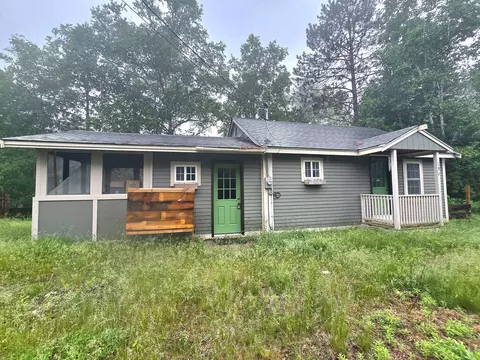 194 Main Rd, Passadumkeag, ME 04475