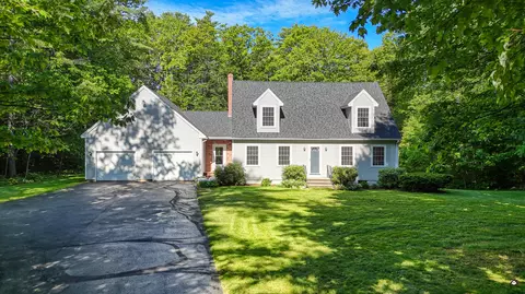 91 Cotton Rd, Lewiston, ME 04240