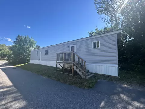 7 Balsam Ln, Kittery, ME 03904