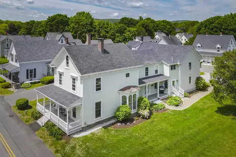 49 Talbot Ave, Rockland, ME 04841