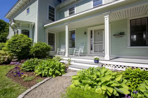 49 Talbot Ave, Rockland, ME 04841