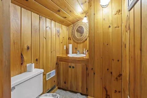 Bath - 446 Eastern Ave, Augusta, ME 04330 photo 3 of 3