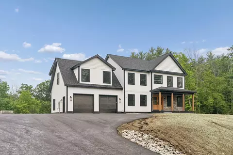 5 Memory Ln, Saco, ME 04072
