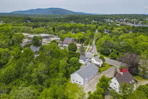 319-321 Commercial St, Rockport, ME 04856