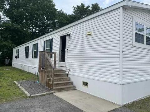 5 Sunset Dr, Standish, ME 04084