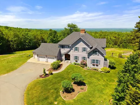 100 Memory Ln, Holden, ME 04429
