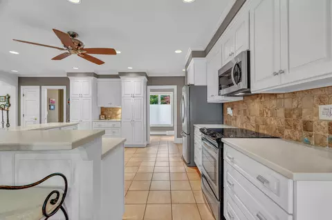 Kitchen - 3 Pond Rd, Wayne, ME 04284 photo 6 of 11