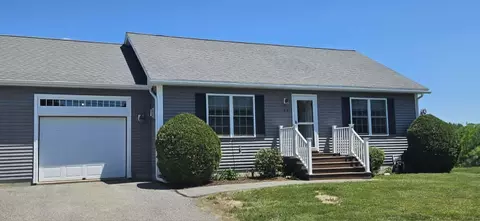 93 Streamside Ln #1, Bangor, ME 04401