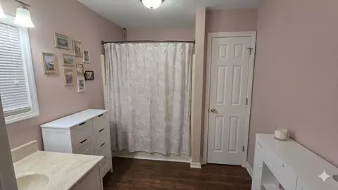Bath - 74 Smith Rd, Hermon, ME 04401 photo 2 of 3