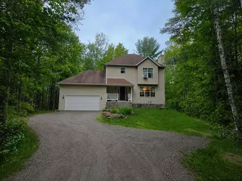 74 Smith Rd, Hermon, ME 04401