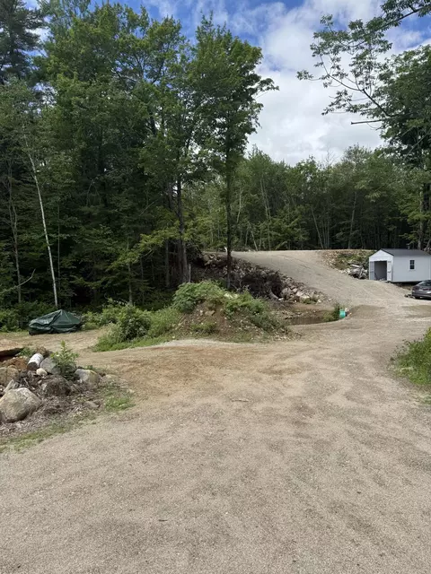620 Sanborn Rd, Acton, ME 04001
