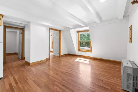 Living - 7 Cross Rd, Edgecomb, ME 04556 photo 4 of 12
