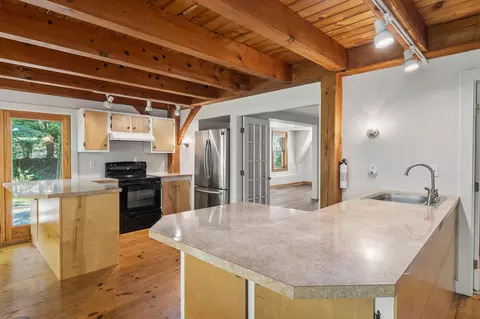 Kitchen - 7 Cross Rd, Edgecomb, ME 04556 photo 7 of 9