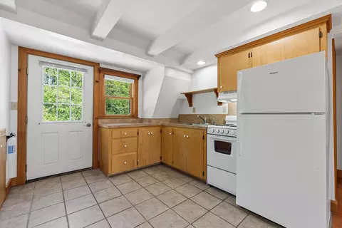 Kitchen - 7 Cross Rd, Edgecomb, ME 04556 photo 4 of 9