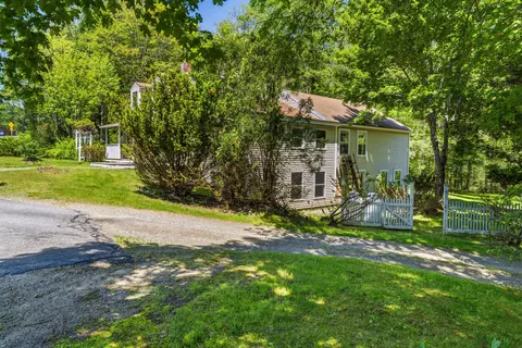 Exterior - 7 Cross Rd, Edgecomb, ME 04556 photo 16 of 22