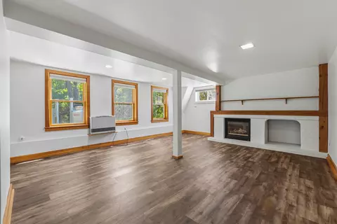 Living - 7 Cross Rd, Edgecomb, ME 04556 photo 10 of 12