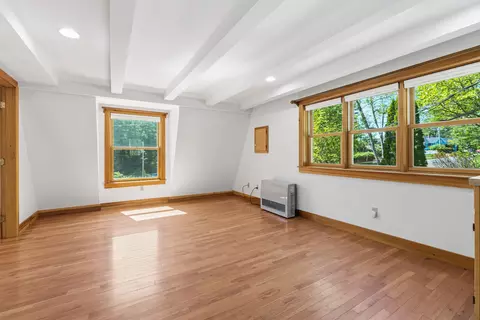 Living - 7 Cross Rd, Edgecomb, ME 04556 photo 5 of 12