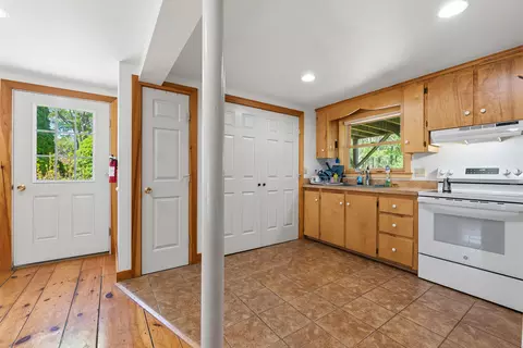Kitchen - 7 Cross Rd, Edgecomb, ME 04556 photo 3 of 9