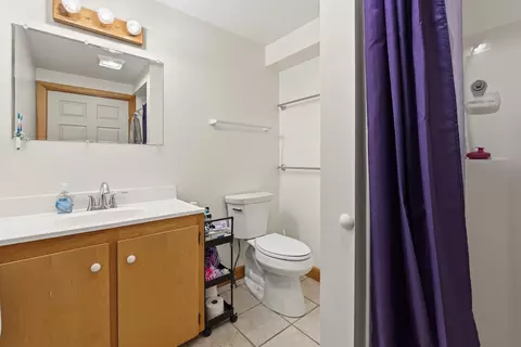 Bath - 7 Cross Rd, Edgecomb, ME 04556 photo 2 of 7